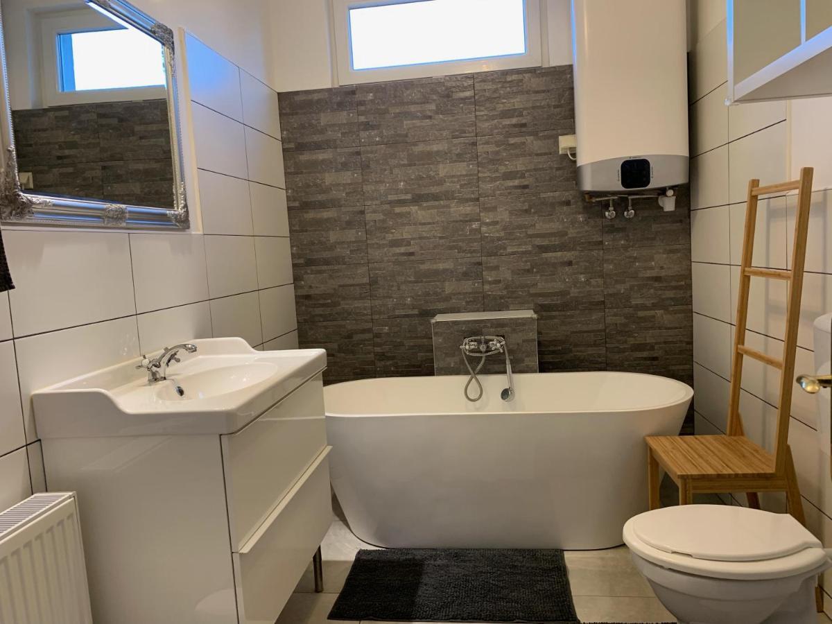 Viki Apartmanhaz Dorog Ngoại thất bức ảnh